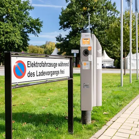 Ueppige Oase Mit Badewanne Und Lübeck